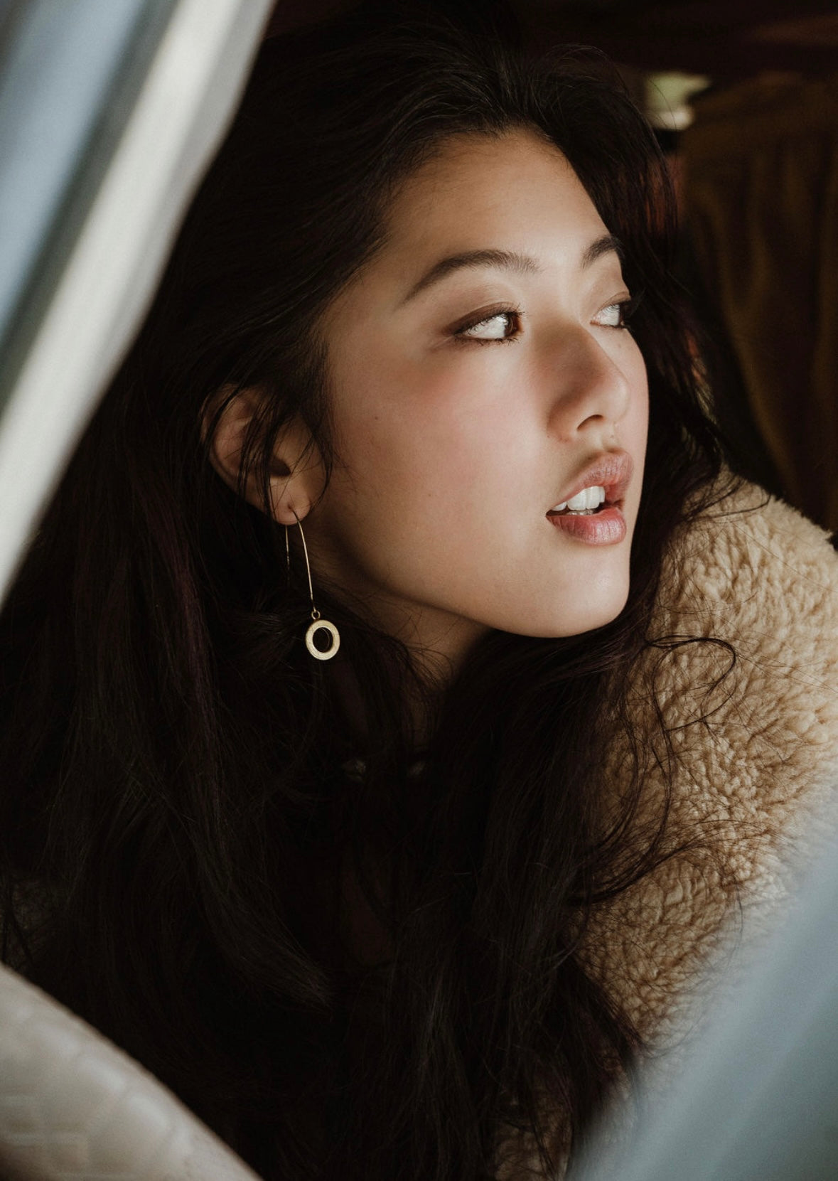 Circle gold earrings