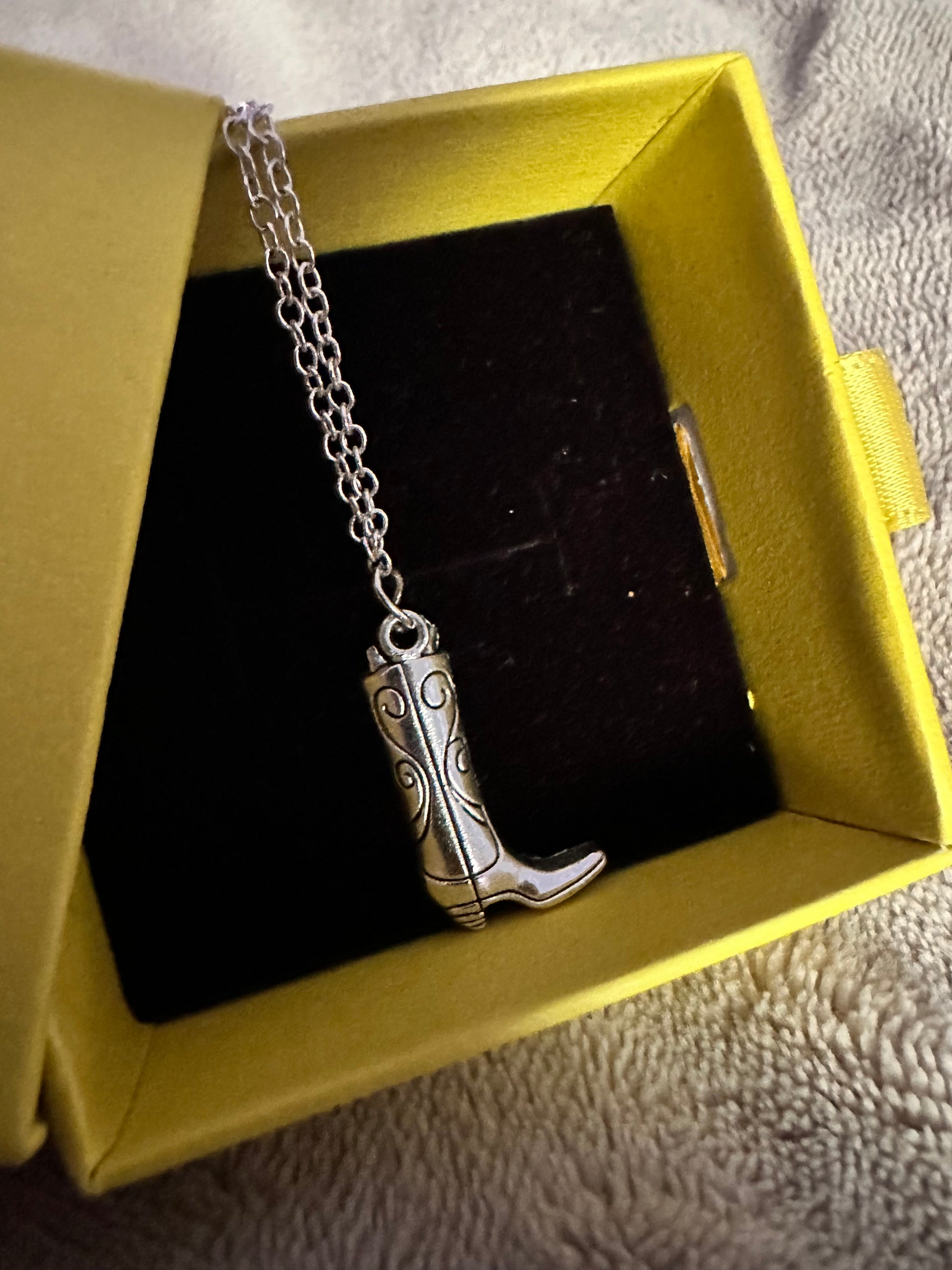 Long cowboy boots necklace
