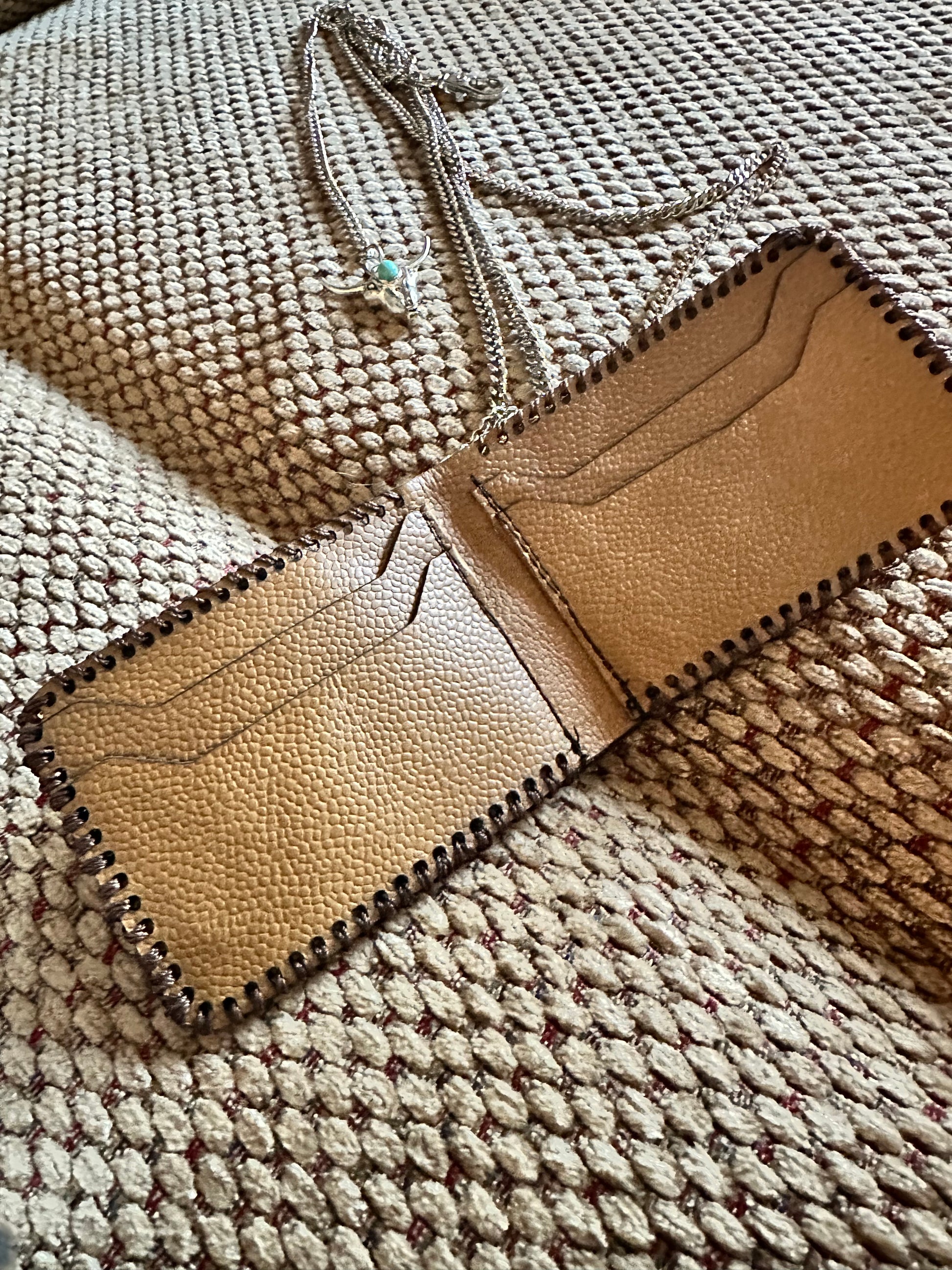 Chain wallet bull