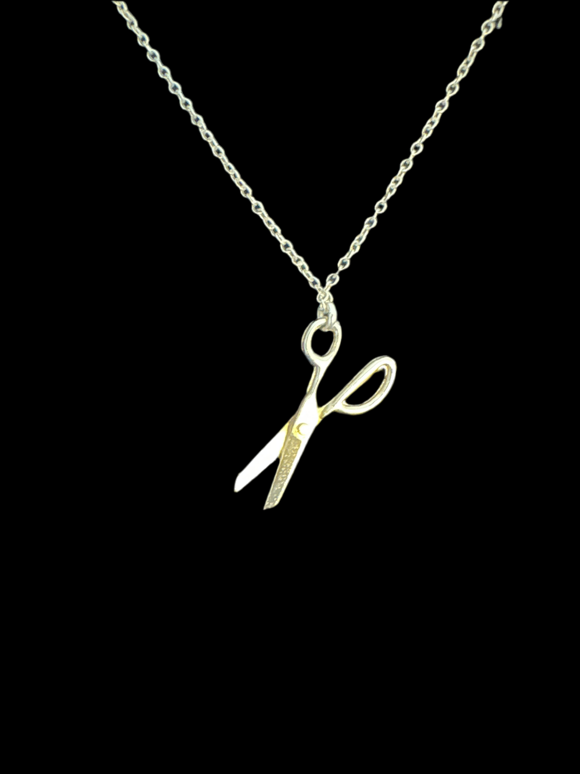 Scissors neck