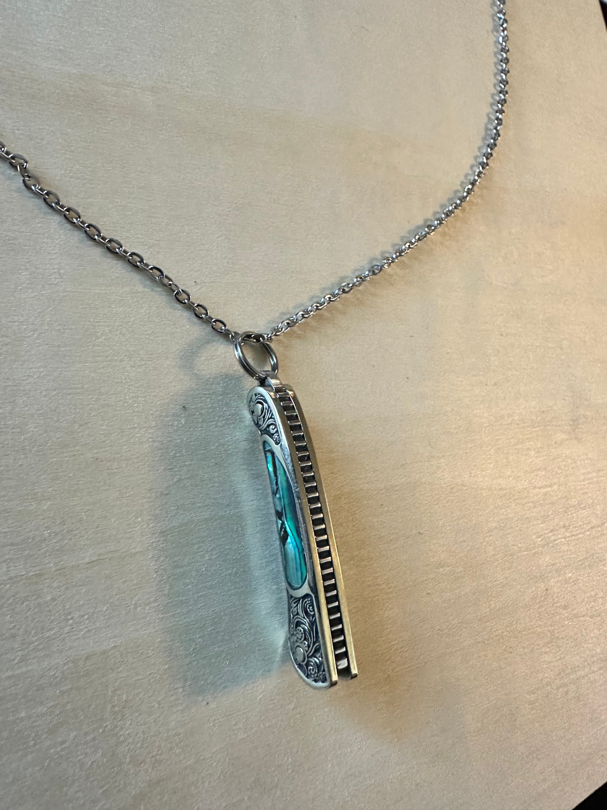Cutty turquoise necklace