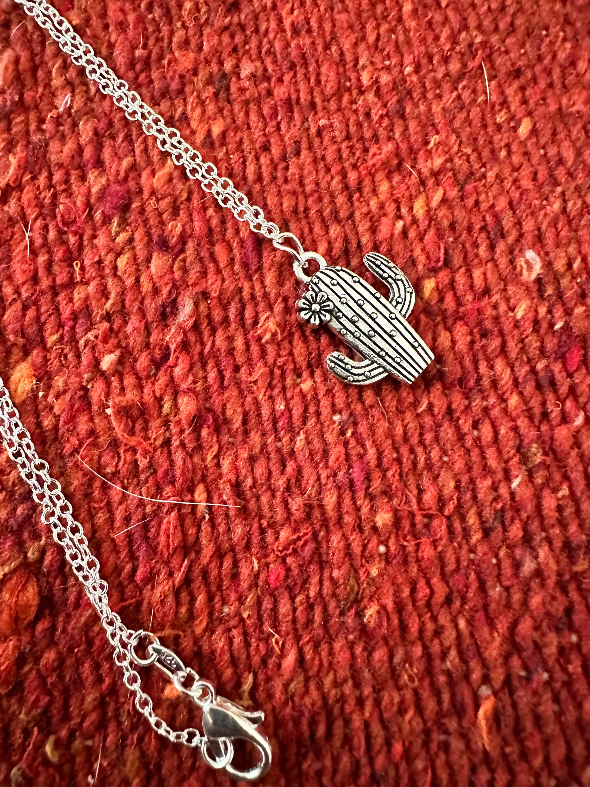 Western choker -