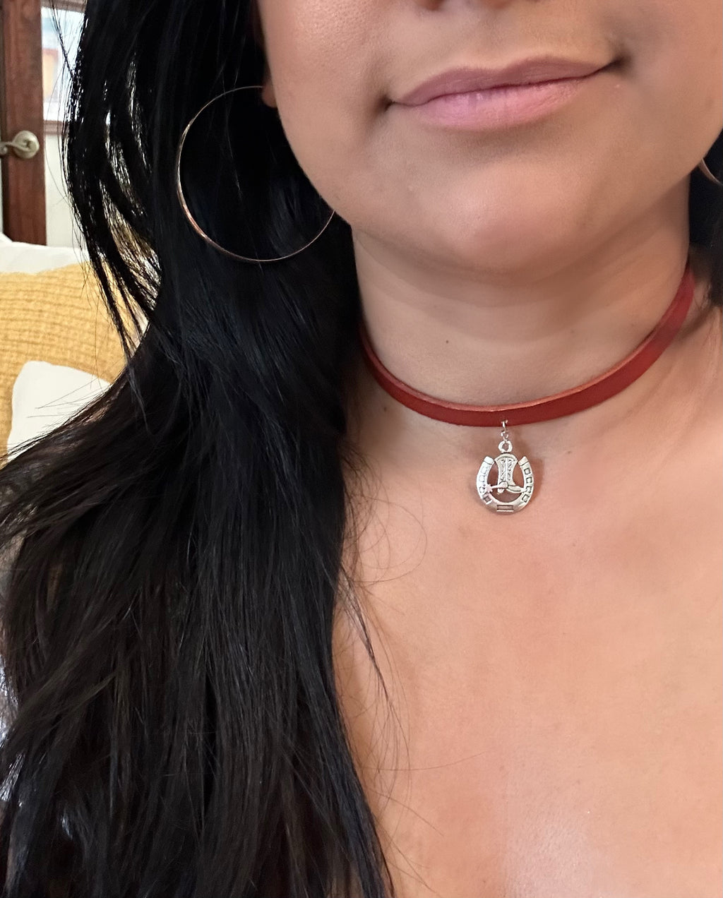 Western choker - boot shield